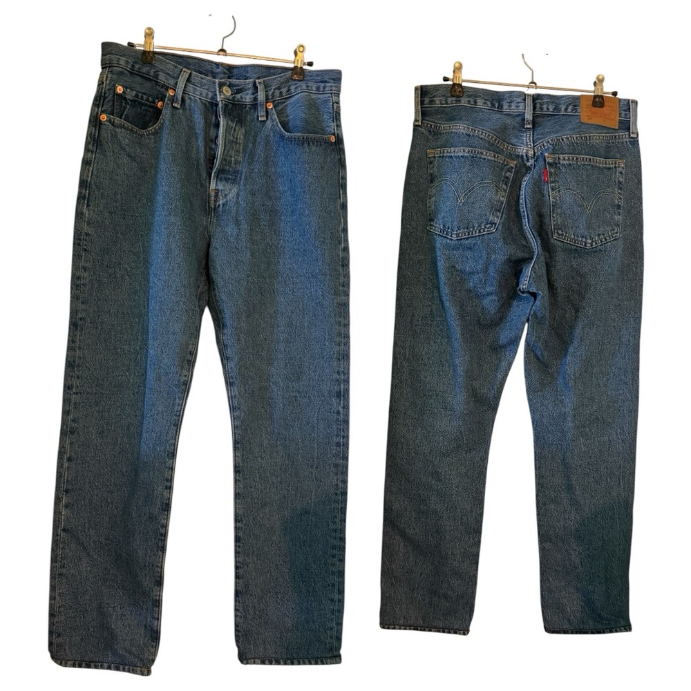 Levi’s 501 blue jeans